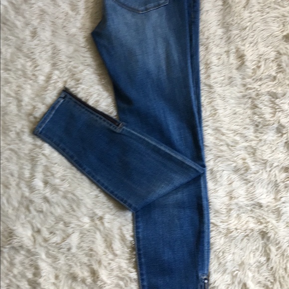 Washed Denim Jeggings - Picture 2 of 5